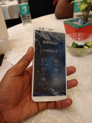 InFocus Vision 3 Review - A Bezel Less Budget Phone With Long Battery Backup - Unboxing techinfoBiT