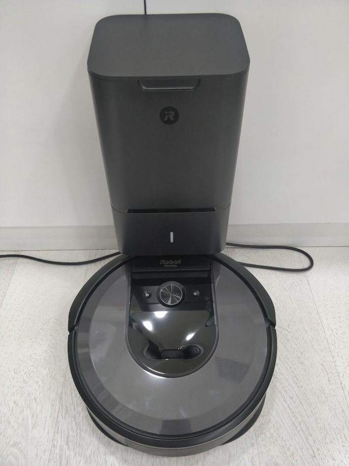 New iRobot Roomba i7+ Robot Learns a Home’s Floor Plan and Empties