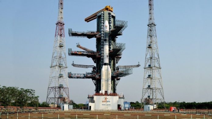 GSLV Mk III-ISRO is Going to Make History Tomorrow, All Set to Launch Lunar Mission Chandrayaan 2-Science-Space News-techinfoBiT