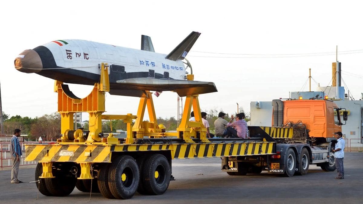 RLV LEX Test ISRO is One Step Closer to Having Its Own Reusable-Rocket Launch Vehicle-techinfoBiT